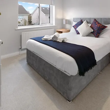 Cozy 4 Bed With Free Parking And Walk To Prázdninový dům Galway
