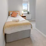 Ferienhaus Cozy 4 Bed With Free Parking And Walk To *
