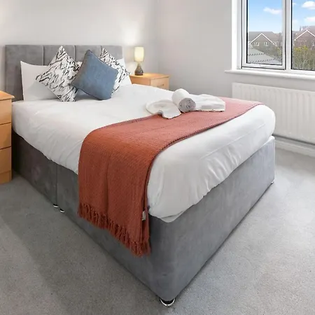 Cozy 4 Bed With Free Parking And Walk To Galway